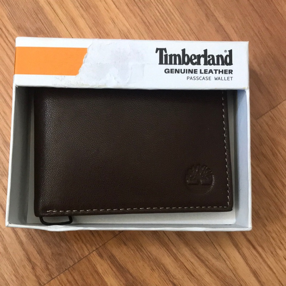Timberland leather bi-fold wallet brown new in box